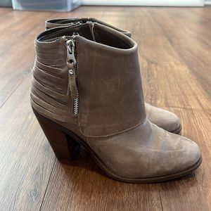 JESSICA SIMPSON| JS-Cerrina Booties